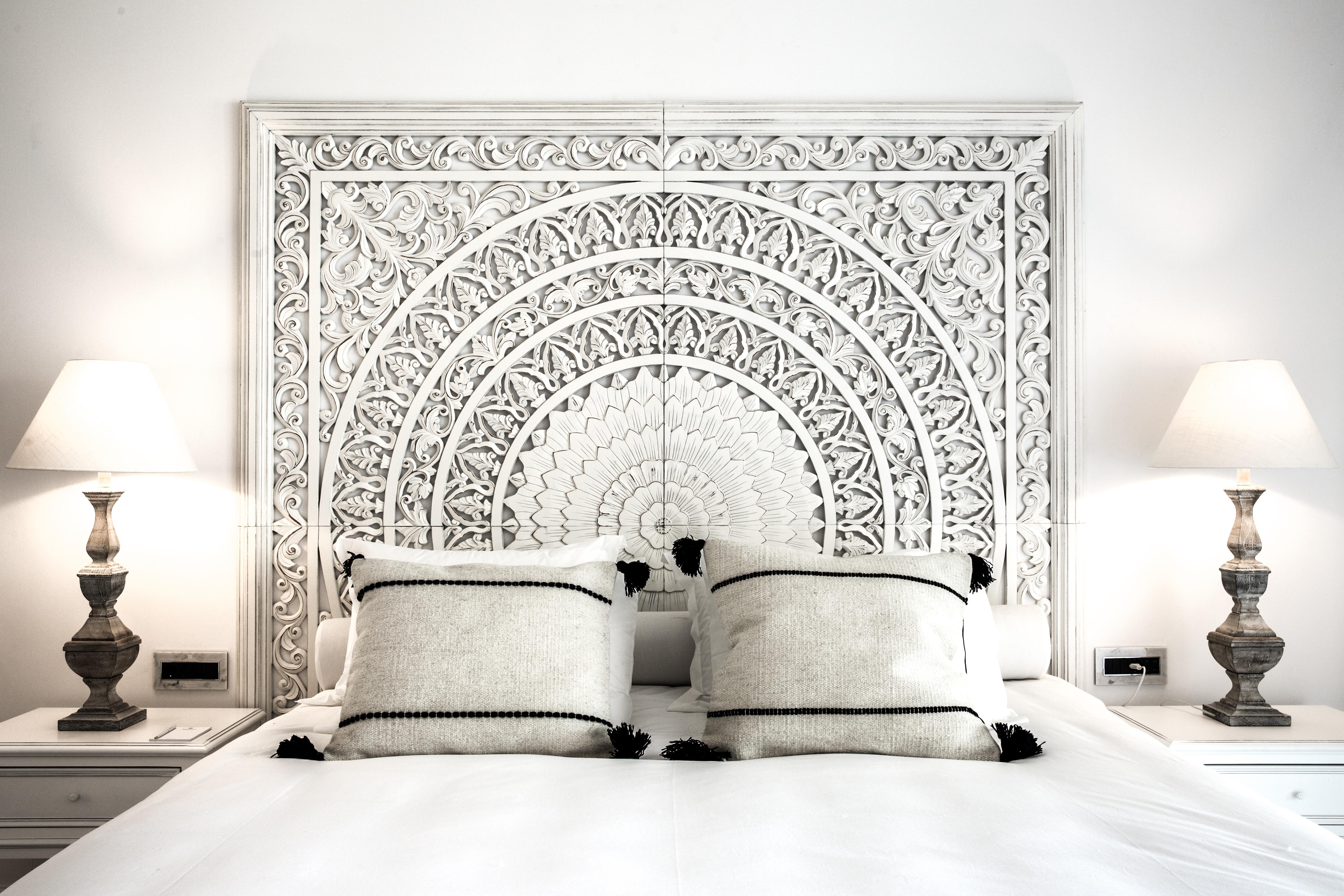 Abaton Island Resort & Spa Hersonissos  Exterior photo A bed with a headboard