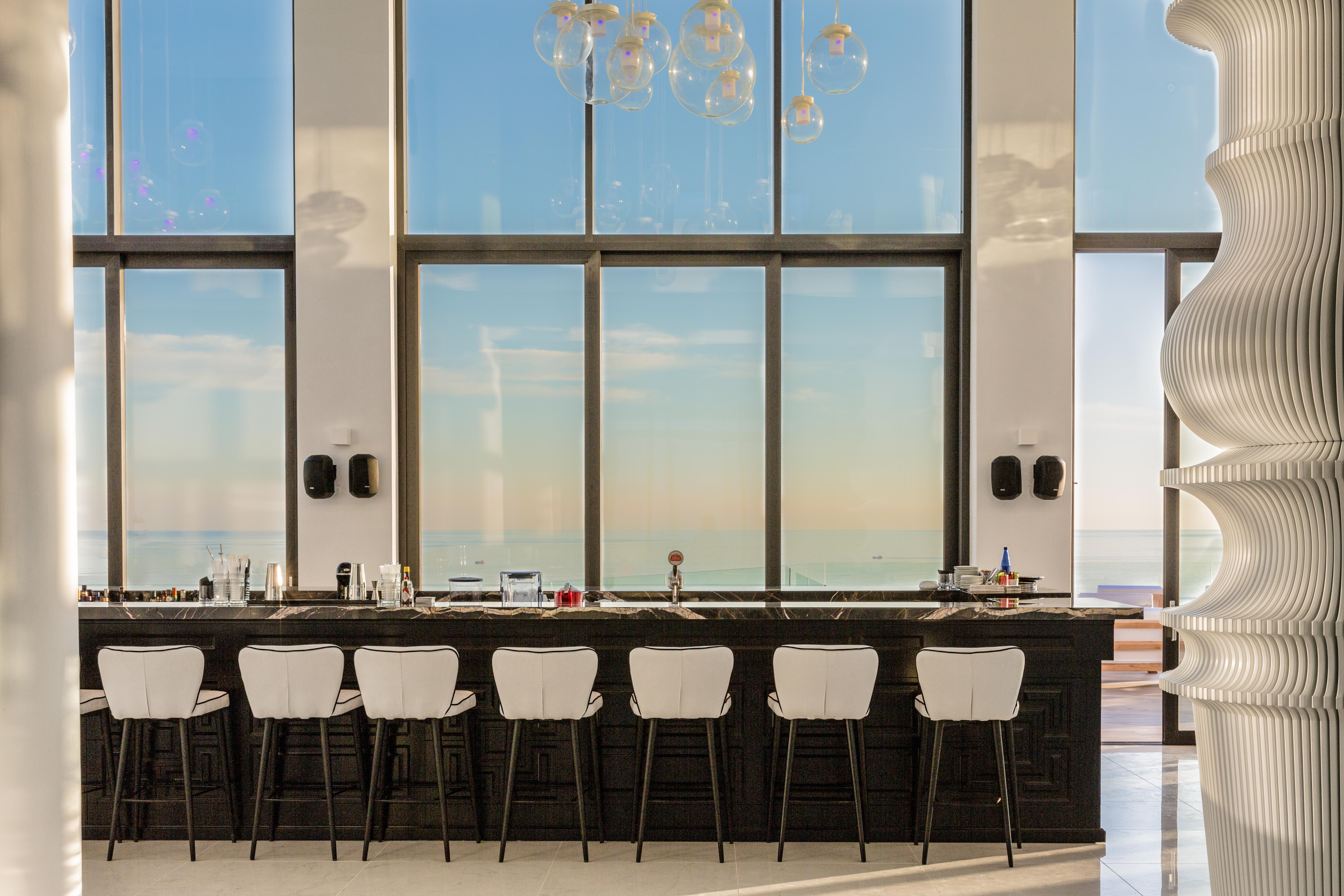 Abaton Island Resort & Spa Hersonissos  Exterior photo The bar at the 101 Sky Lounge